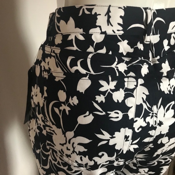 NWT Chaps Capris - Picture 3 of 10